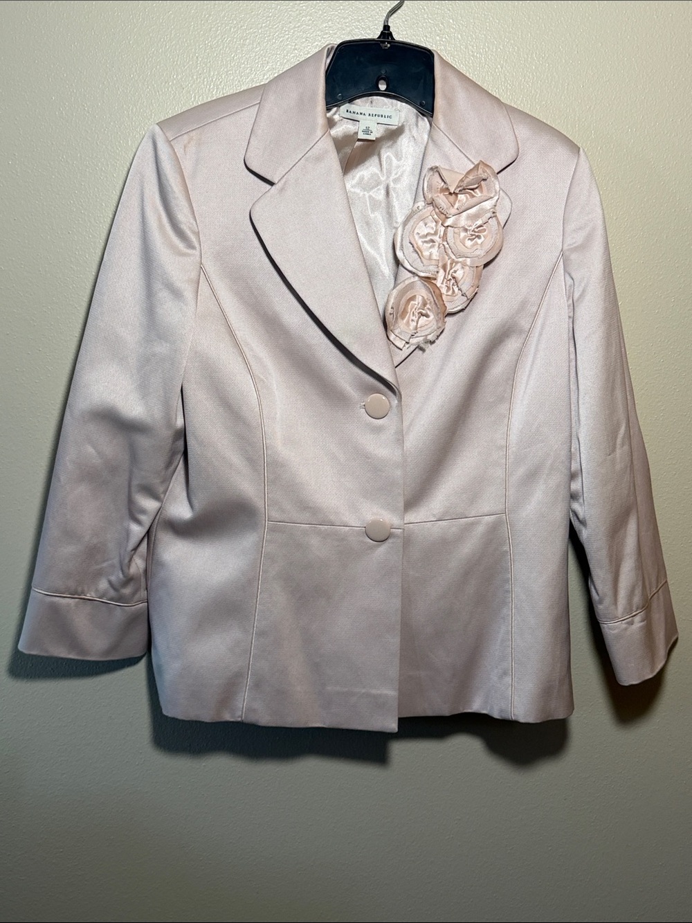 Banana Republic Pale Pink Floral Rosette Blazer